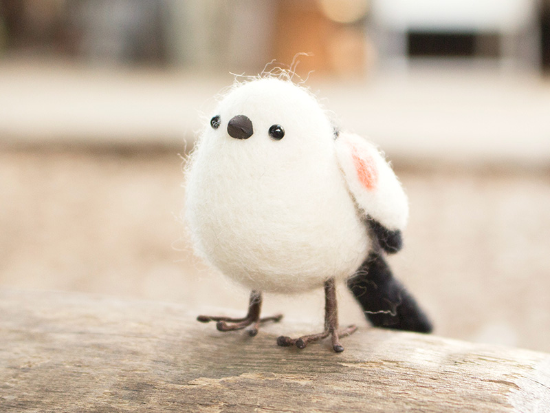mochimochiと一緒に、羊毛フェルトでシマエナガを作ろう!